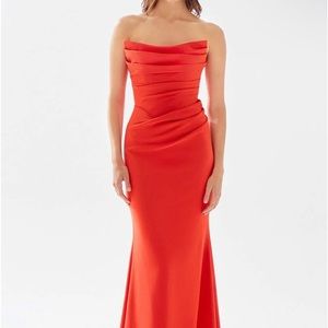 Tarik Ediz 52017-Size 8-Dress was never worn and still has tags